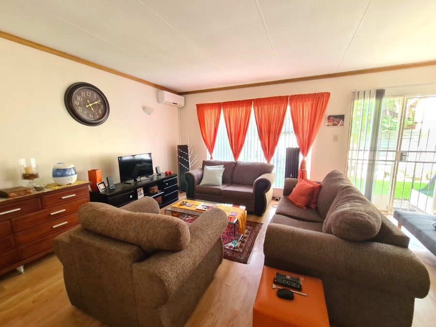 2 Bedroom Property for Sale in Heuwelsig Free State